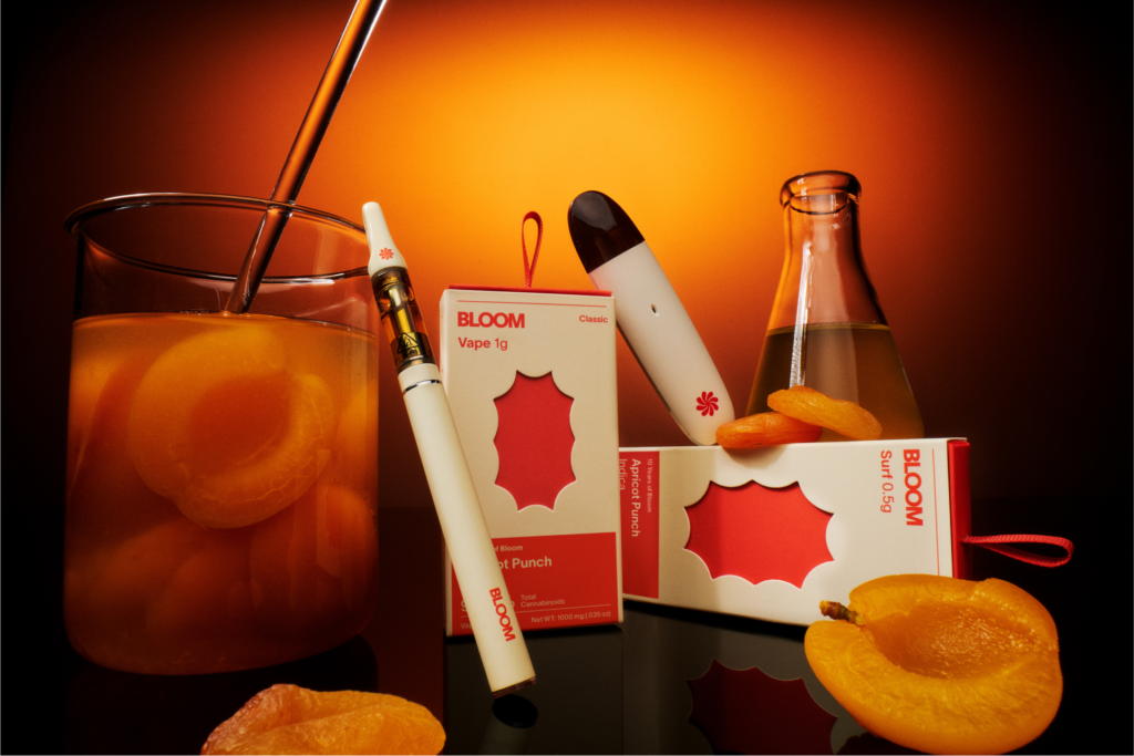 Bloom vape pen with strain label